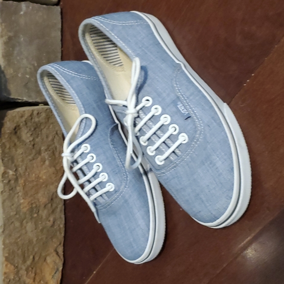 ladies vans size 5.5
